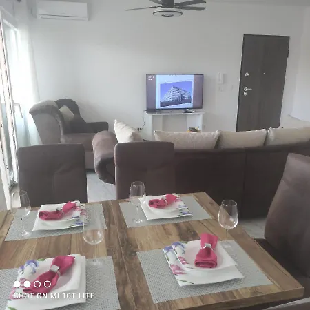 T&t Apartment Zaboric